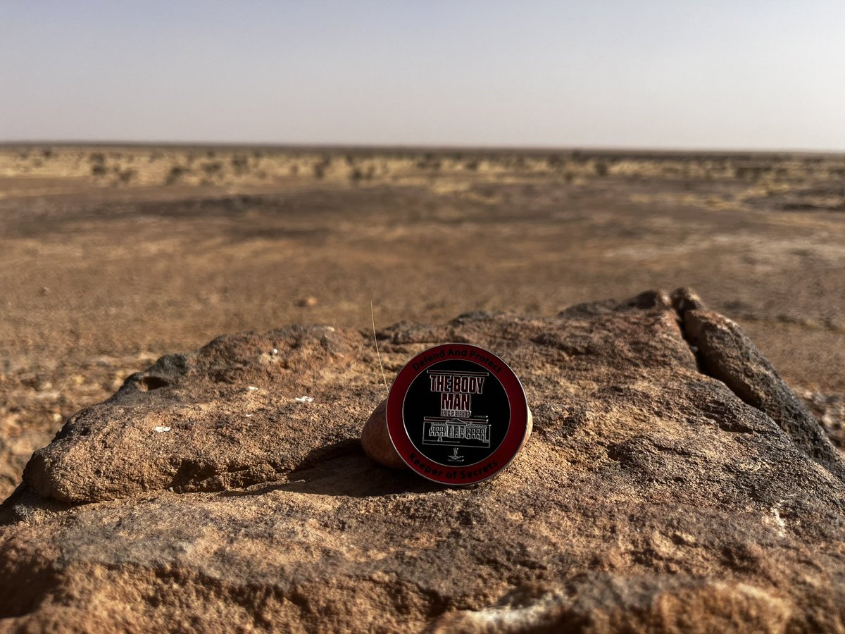 EPBAuthor's tweet photo. Always good to get a pic of the original challenge coin for #TheBodyMan “down range” 🇺🇸
Can’t wait for #TheOmegaGroup coins that will drop later in 2024🤘
The Body Man (The Body Man Series Book 1) https://t.co/dIqjm4TcAi https://t.co/2C8LtvaNXn