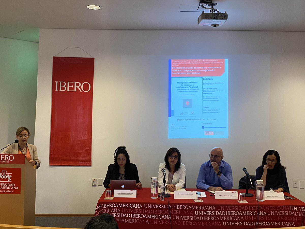 Nos encontramos en la presentación de la obra : Desaparición forzada de personas y equivalencia funcional del Dr. Javier Dondé Matute <a href="/_Sayfo/">Javier Dondé Matute</a>, comentan <a href="/YaelSiman/">Yael Siman</a>, @VirginiaGeorgieva modera  <a href="/Ivonne_RoldanL/">Ivonne Roldán</a>. 

Conéctate: facebook.com/share/v/1CnfFC…