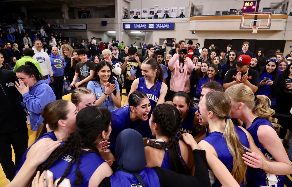 B.C. girls high school basketball will celebrate 75th provincial championships in 2025 at LEC by playing all of its Championship final games on the big floor of Arena Bowl! tinyurl.com/mrxwcm39 @bcssgba @langleyevents @BCSchoolSports @YaleBasketball @garyahuja1 @SteveEwen