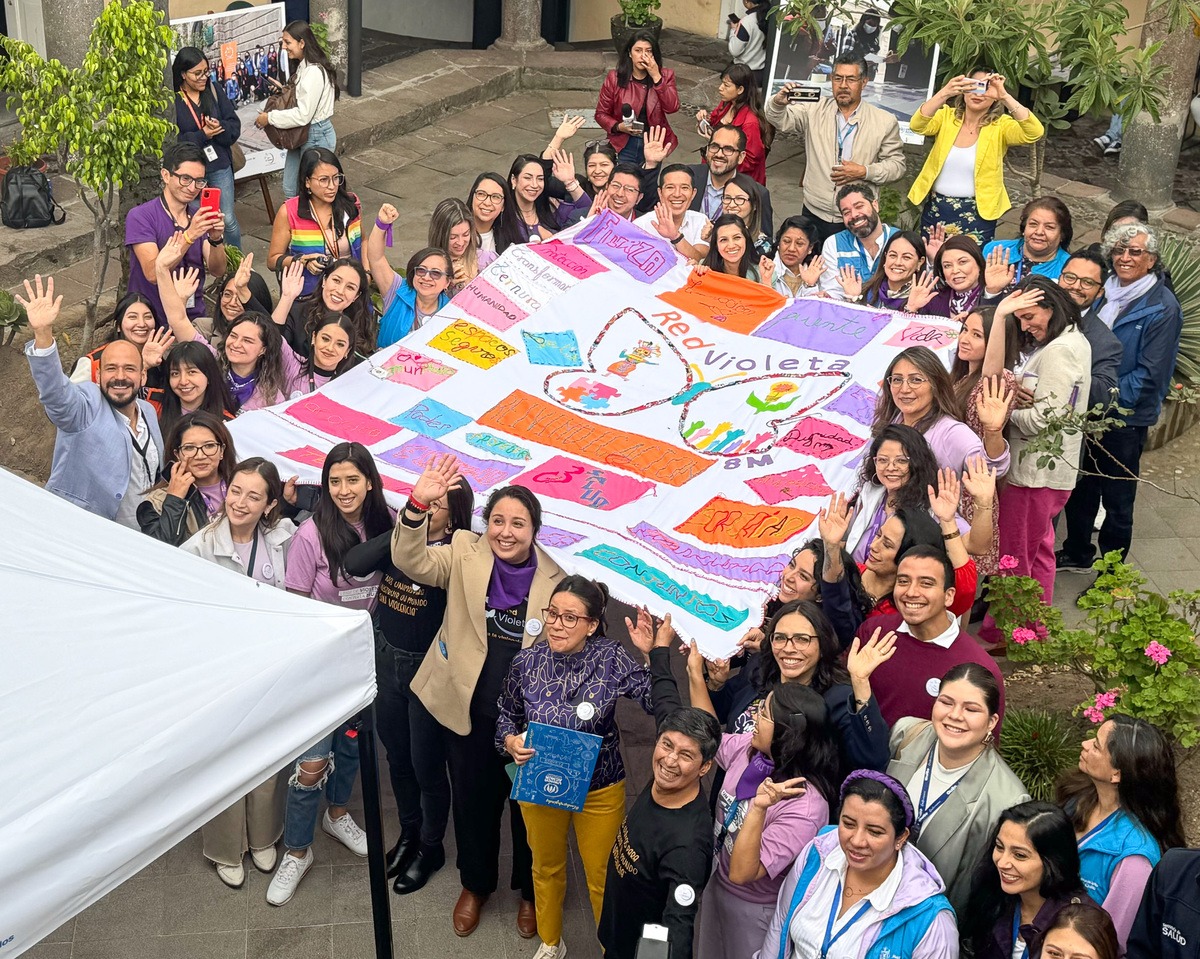 NRC_LAC's tweet photo. ¡Los derechos se tejen entre todas y todos! 🧶

En #Ecuador reafirmamos nuestro compromiso de seguir trabajando por la prevención de la violencia basada en género. Junto a @RedVioletaEc tejimos un telar que simboliza el esfuerzo conjunto por la protección de las personas. https://t.co/vBI1hWevIl