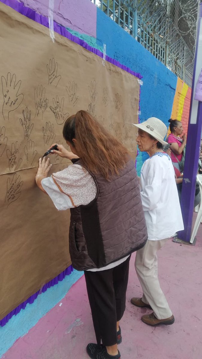 juanrubiog's tweet photo. Continuamos conmemorando a las mujeres en todos los sectores de nuestra querida #CDMX. 

Hoy mis queridas compañeras  del #Distrito22 asistieron al evento denominado: “𝘔𝘶𝘫𝘦𝘳𝘦𝘴 𝘥𝘦 𝘐𝘻𝘵𝘢𝘱𝘢𝘭𝘢𝘱𝘢 𝘥𝘦𝘫𝘢𝘯𝘥𝘰 𝘩𝘶𝘦𝘭𝘭𝘢”.

La intensa participación de las vecinas de #Iztapalapa, nos compromete a caminar codo a codo con ellas, con sororidad, a todos aquellos que deseamos construir el Segundo Piso de la #4taTransformación.

Agradecemos profundamente a nuestra compañera Diputada @ALEIDAALAVEZ la organización e invitación a este encuentro con las iztapalapenses.

#EsTiempoDeMujeres