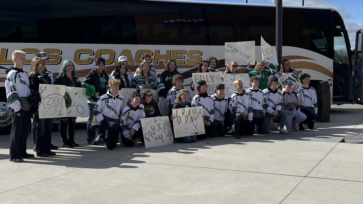 Rock Ridge Bantam B1 hockey team with their moms ahead of send off to state. They beat Farmington 2-1! Go Wolverines.