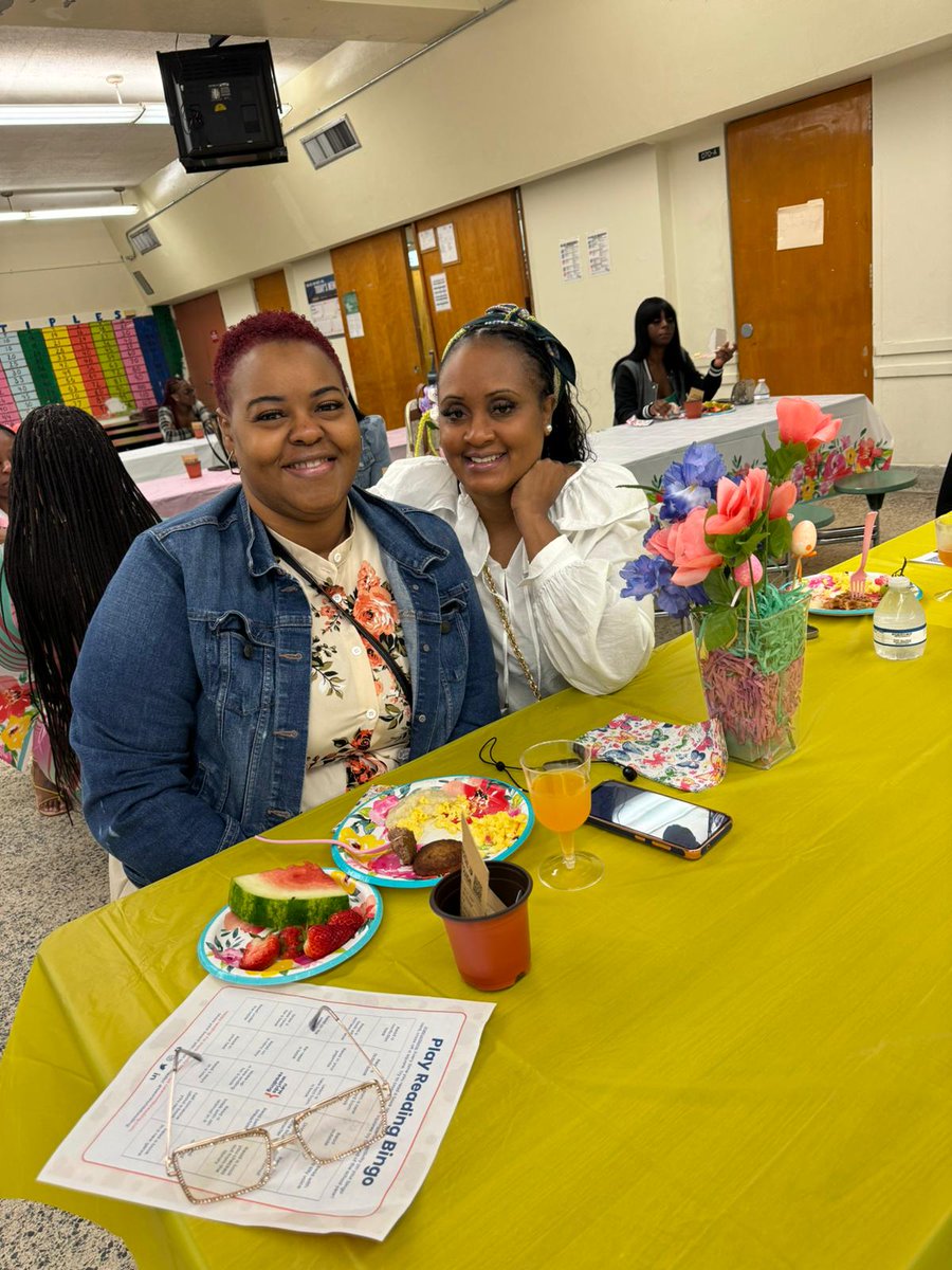 charlesdrewk8's tweet photo. 🌸 Celebrating the beauty of blooms & the power of moms! Our RAM moms joined us for a delightful Blooms & Brunch event hosted by CRDK-8 PTSA 🌱 #WomensHistoryMonth #SpringTransition #Empowerment #YourBestChoiceMDCPS #FamilyEngagement https://t.co/291gLFCxMv