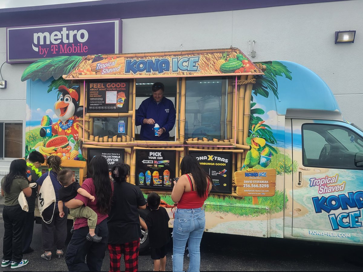 _RichieWilliams's tweet image. What a great start to our @MetroByTMobile events in North Alabama! @_JazzyJasATL @AbdelAbunameh @TonyCBerger @thayesnet @StacieLlaurado #WorkCanBeFuN