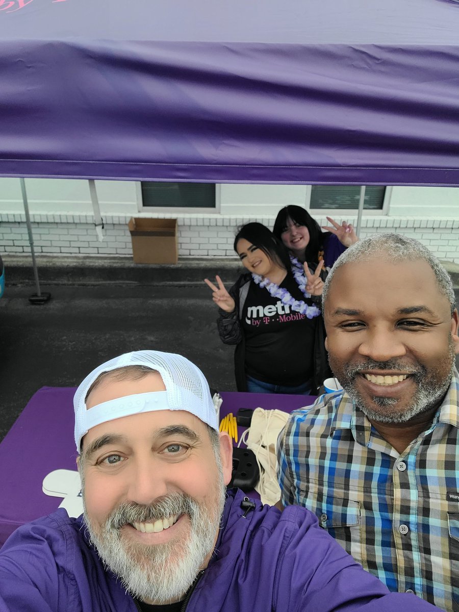 _RichieWilliams's tweet image. What a great start to our @MetroByTMobile events in North Alabama! @_JazzyJasATL @AbdelAbunameh @TonyCBerger @thayesnet @StacieLlaurado #WorkCanBeFuN