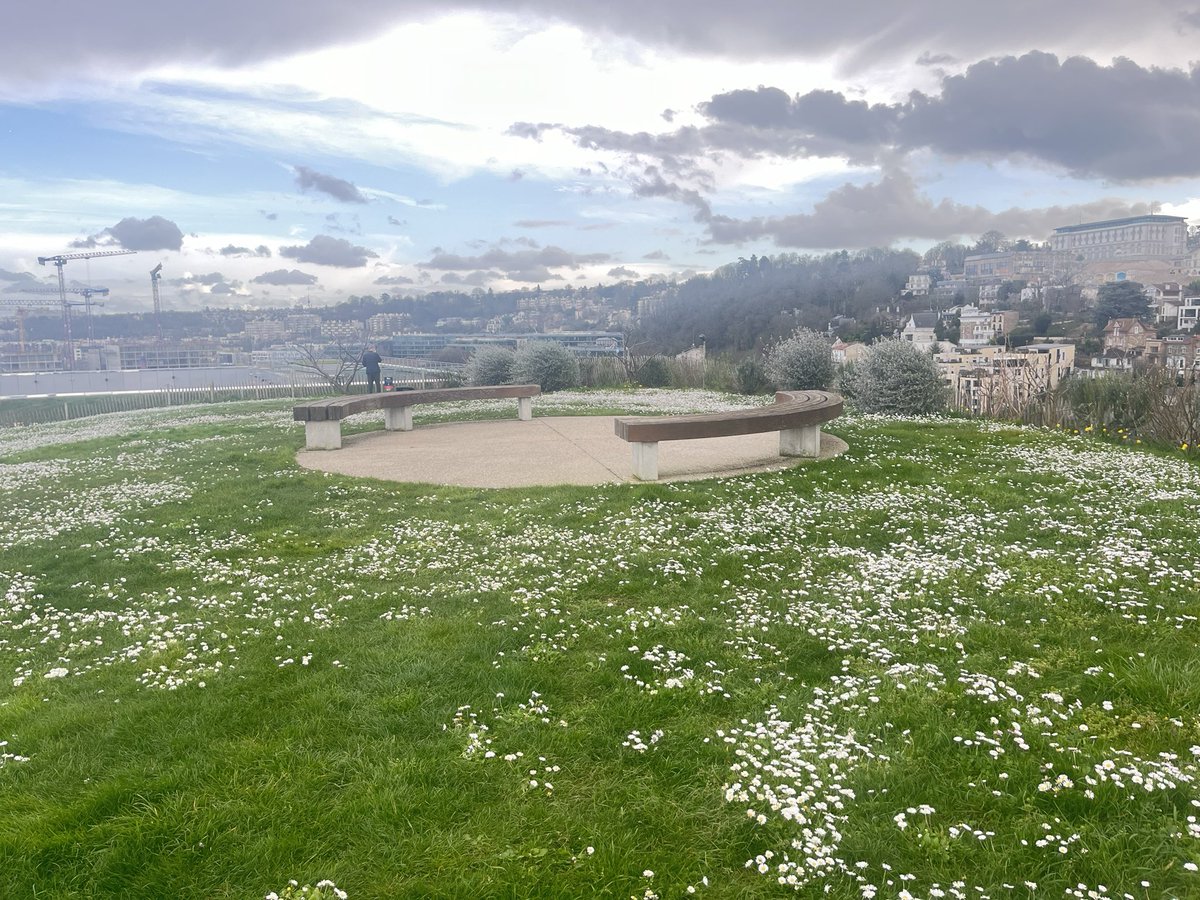 Biodiversité sur les terres
De Renault  la dépollution a bien marché !!