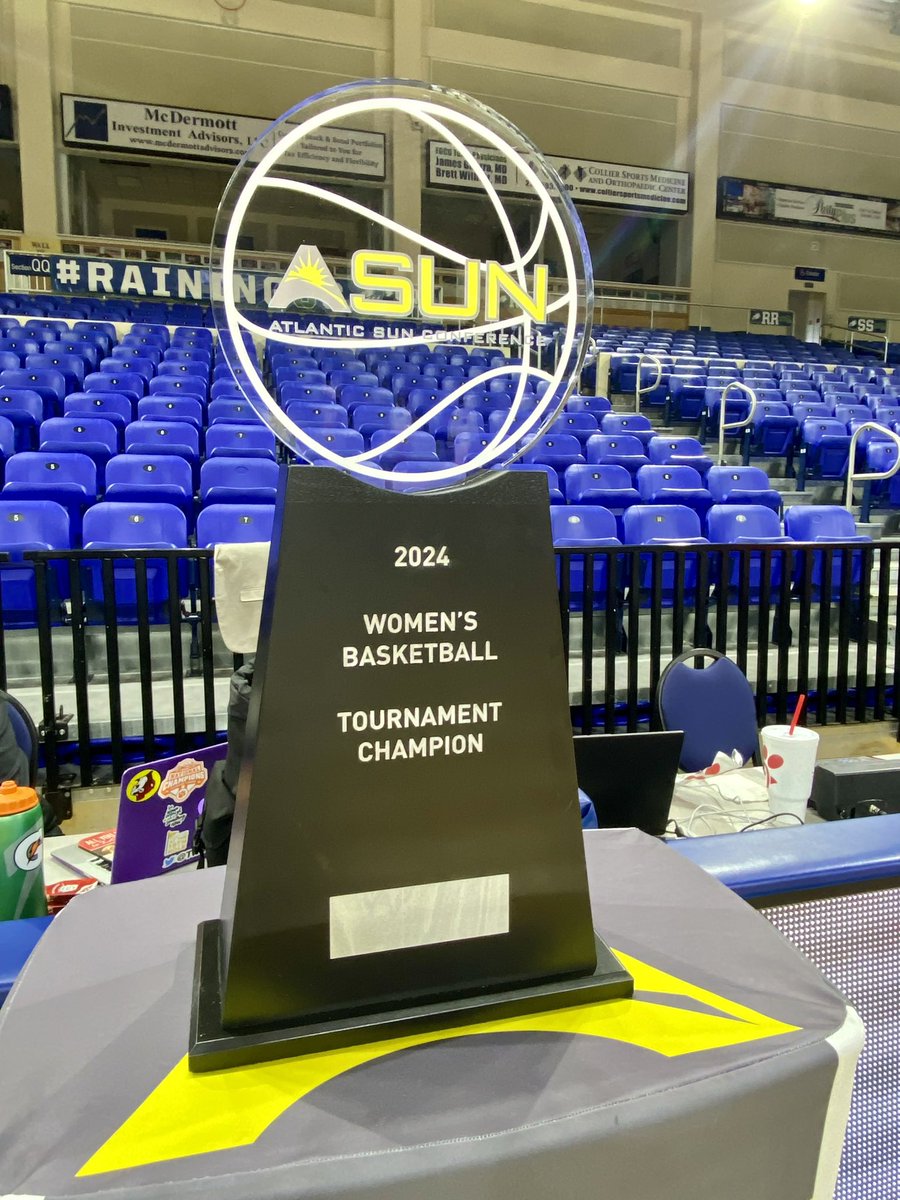 ucawbb's tweet image. 📍 Fort Myers, FL 

#BearClawsUp x #BearCODE