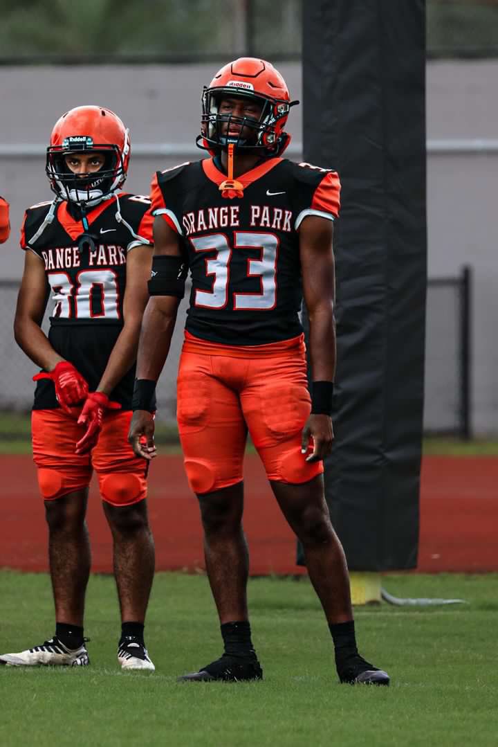 thirtyy_3's tweet photo. Forever grateful for the connections , life lessons and leadership skills I have received from orange park football . The raiders experience is truly like none other and I wouldn’t trade it for anything . I want to thank the coaches especially for keeping me on track and teammate https://t.co/Taqe44eYYv