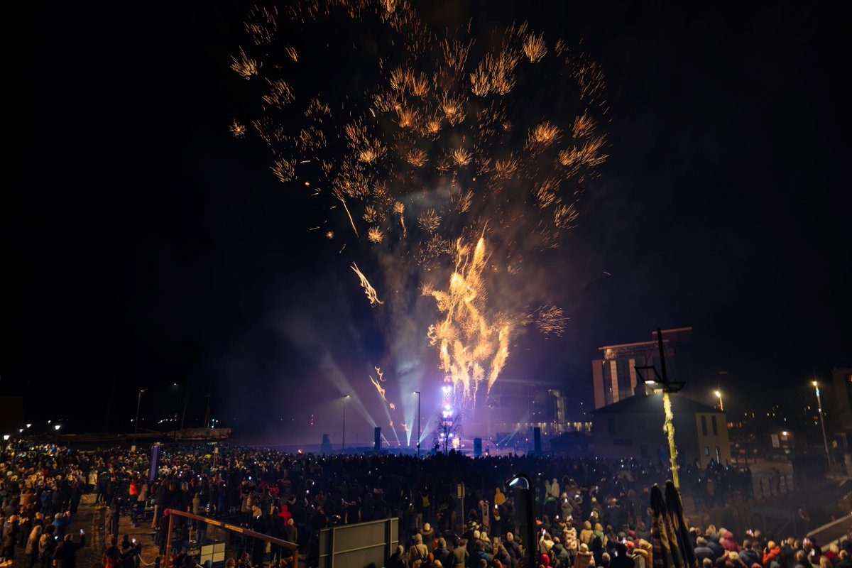 24 hours ago, Hull was alight! 🔥 @HullCCNews | @WalkThePlank | @VisitHull