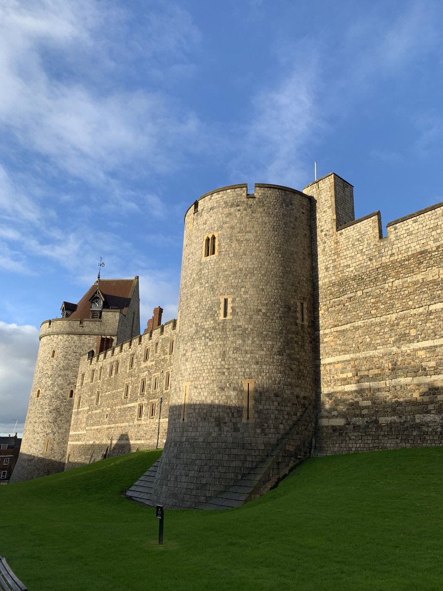 ⁦@TValleyChamber⁩ thank you for organising a splendid Windsor Debate on AI. A brilliant discussion and spectacular location.#AI #geopolitics