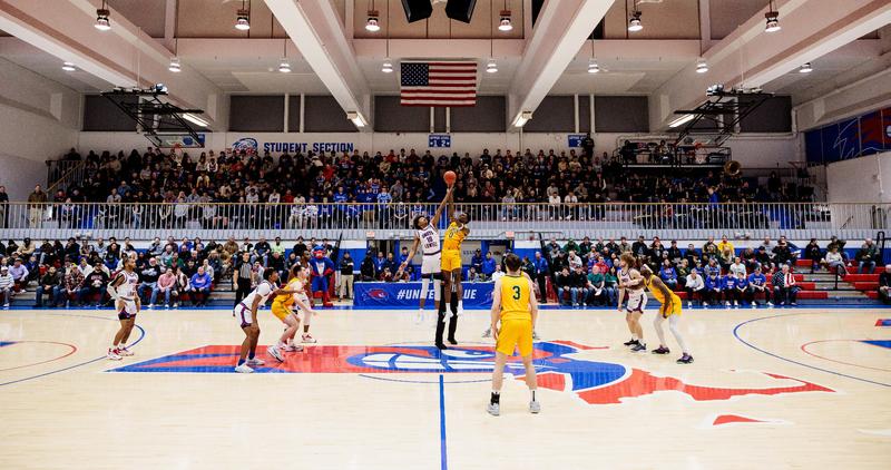 No. 2 River Hawks Visit No. 1 Vermont for America East Championship Rematch dlvr.it/T47Nj6