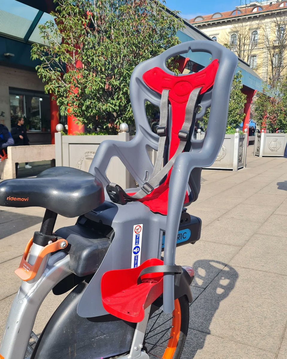 RideMovi's tweet photo. NEW Ridemovi #childbikeseat in Milan! Turn every #ebike ride into a new adventure with your little one.  🙆 🎠
Follow these tips to #ridesafe: 
✅ Always prefer bike lanes
✅ Wear a helmet
✅ Be careful and obey traffic signals
✅ Never ride distracted https://t.co/TUhLTFQeMD