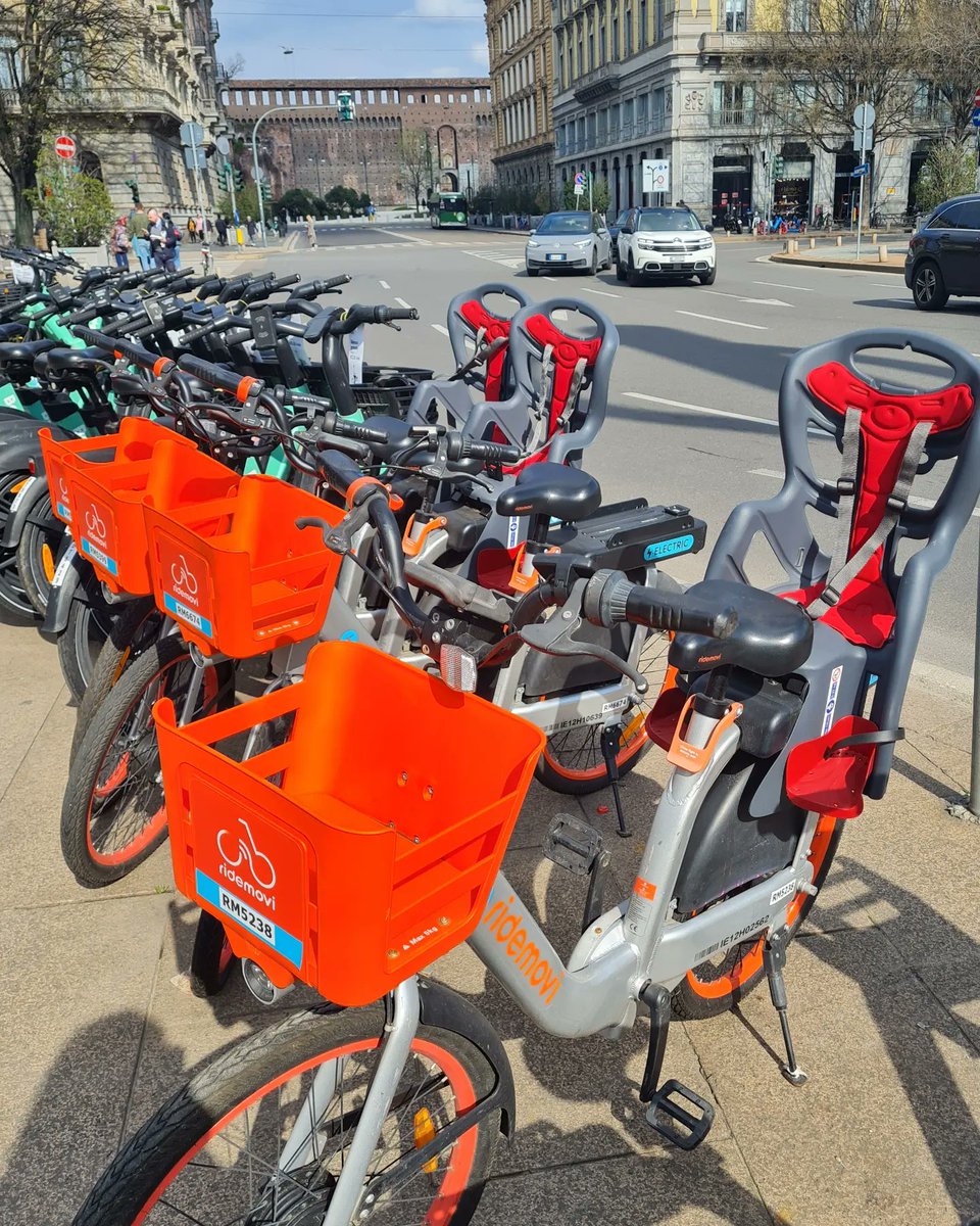 RideMovi's tweet photo. NEW Ridemovi #childbikeseat in Milan! Turn every #ebike ride into a new adventure with your little one.  🙆 🎠
Follow these tips to #ridesafe: 
✅ Always prefer bike lanes
✅ Wear a helmet
✅ Be careful and obey traffic signals
✅ Never ride distracted https://t.co/TUhLTFQeMD