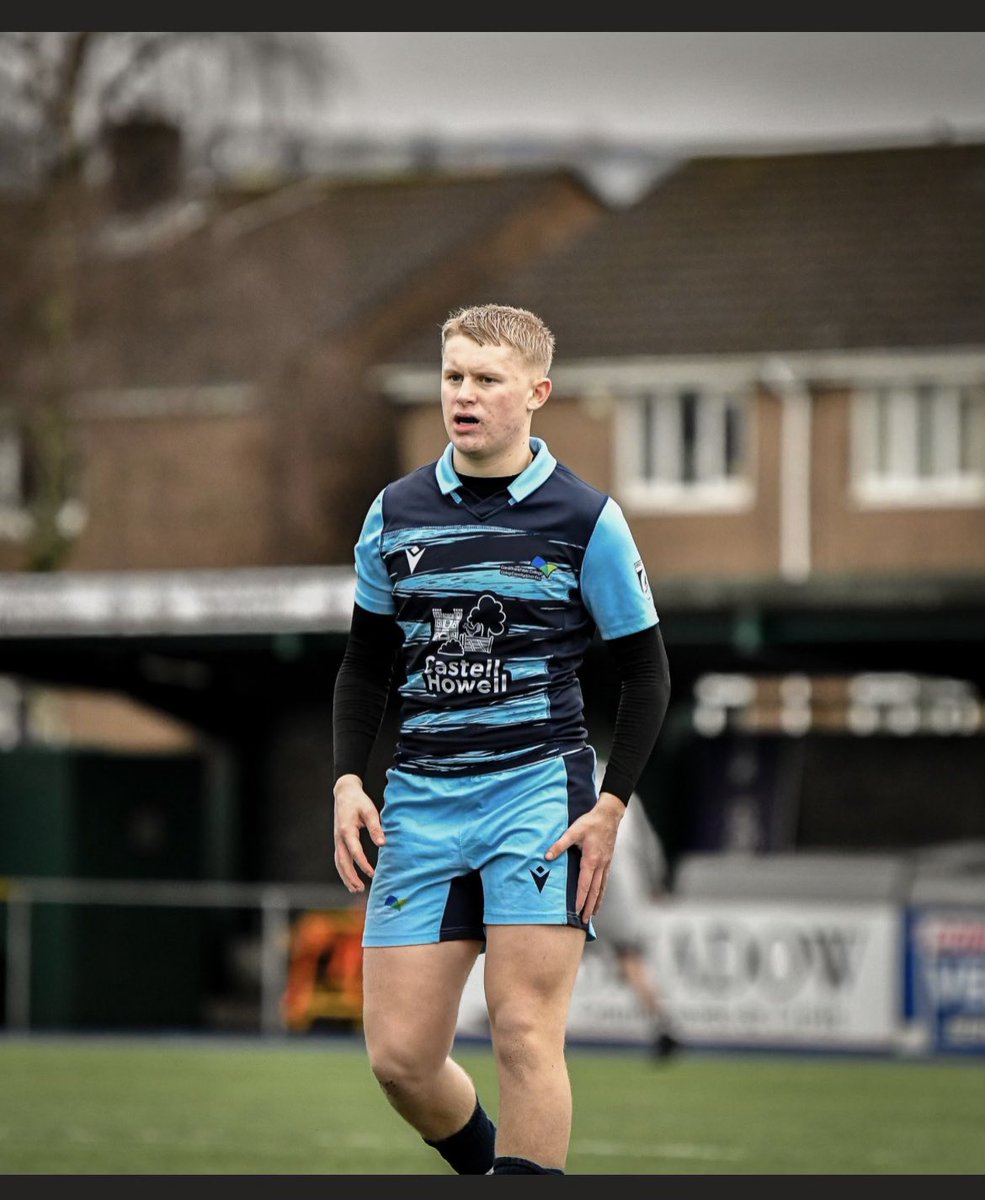 Remember @JamesMartin02 saying take a pic before programme and after programme. Guy is a legend. Got the boy In peak condition. Credit to @CAVC_Rugby