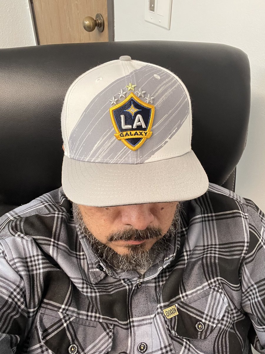 Upsettr's tweet photo. #GalaxyGearFriday #FirstToFive https://t.co/0wSOdLIpHF