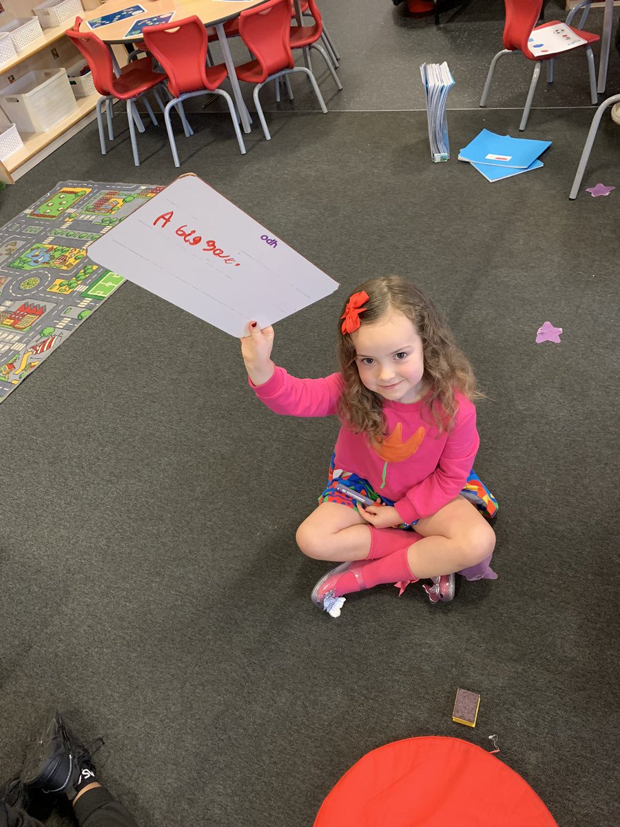 NewParkPrimary's tweet photo. Super sentence writing in RM today! βοΈ #NP_RM #NP_Phonics https://t.co/UxcOt4Gxyp