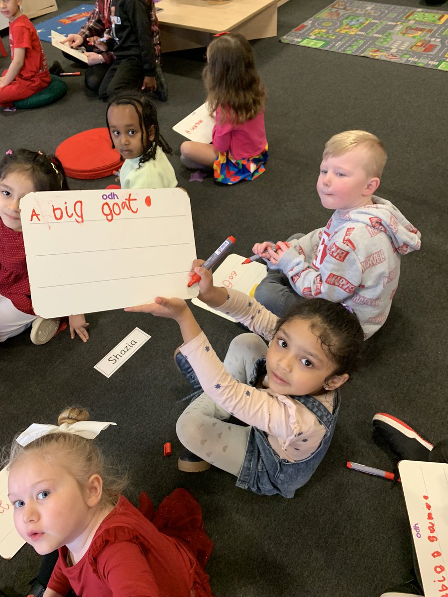 NewParkPrimary's tweet photo. Super sentence writing in RM today! βοΈ #NP_RM #NP_Phonics https://t.co/UxcOt4Gxyp
