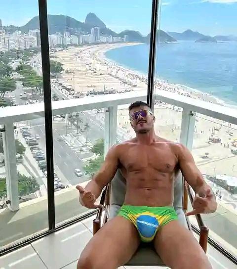 diegobarros104's tweet photo. I'm bored hmu let me feel your ass with my big cock💦🤤🍆 https://t.co/PrVlLNSHEC