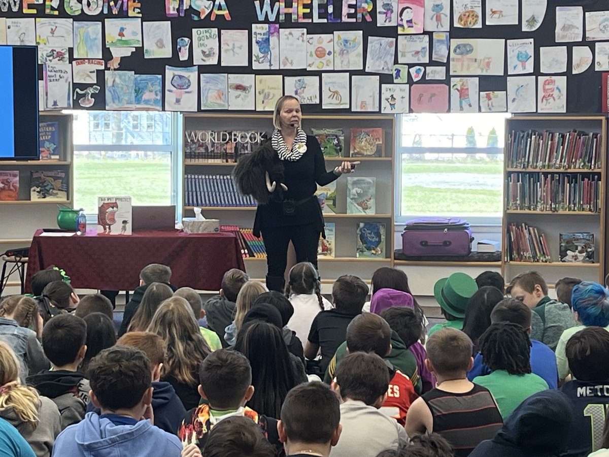 Thank you ⁦@LisaWheelerBook⁩ for a wonderful author visit for March is reading month ⁦@HayesHuskies⁩
