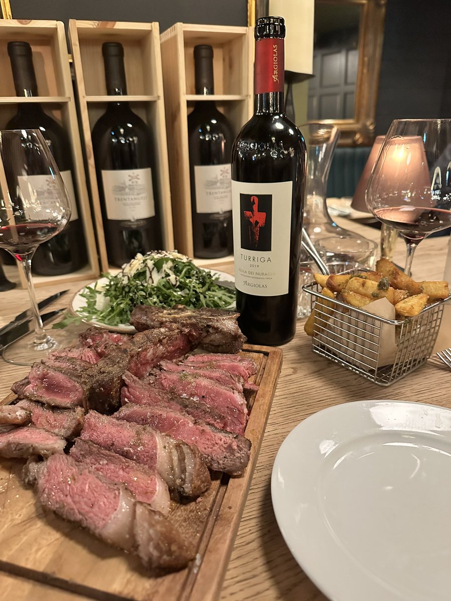 Mr_Winoship's tweet photo. Happy Friday everyone. #enotecadaluca has an incredible Italian wine list and Fiorentina was insane. @ArgiolasWinery #Turriga from #sardegna of all Italian wine producing regions must be one of the finest in all of Italy. The @IlPoggioneWines seemed so tame in comparison where usually it’s a standout #brunello @RussellVine1981 @Winbeebee @WinesOfItaly @VashtiRoebuck2 @AttorneySomm @KeithProwseUK @VilaThaiCuisine @gregsherwoodmw @timatkin @FT