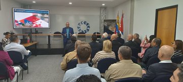 NacionyEmig's tweet photo. Emprendedores cubanos residentes en Venezuela se reunieron en la sede de la Confederación Venezolana de Industrias para conocer sobre las recientes transformaciones de nuestra economía y las oportunidades para contribuir al desarrollo socioeconómico de la patria.

#JuntosXCuba 🇨🇺 https://t.co/iaIe55LA1K