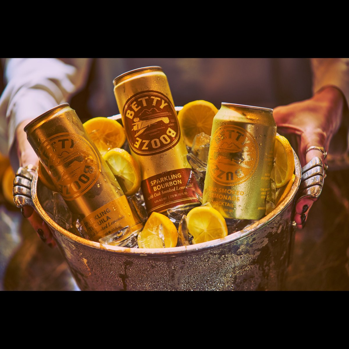 <a href="/BettyBooze/">Betty Booze</a> 🍋🥃🔥 Sparkling Bourbon with Oak Smoked Lemonade