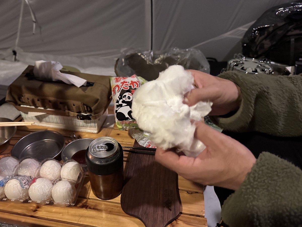TheBurn847's tweet photo. おはヤーマン!
今日からザバーンでは3週連続で
#アウトドアデイジャパン2024 を特集🔥
今日はアウトドアブランド #chums と収録ボックスブランド #trunkcargo の一押しアイテムを紹介!
番組オリジナルグッズは20周年ロゴ入り🌊
たけだバーベキューさんのモテレシピも要チェック☁️
#theburn847 https://t.co/mIDNRJZezD