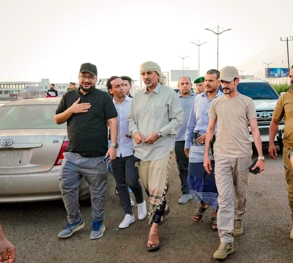 mk2_53's tweet photo. فِي يَوْمِنَا هَذَا
اَلزَّعِيم يَتَجَوَّلُ فِي وَطَنِهِ بِكُلِّ حُرِّيَّةٍ وَتَوَاضُعٍ حَكَمَتْ فَعَدَلَتْ فَآمَنَتْ فَنَمَتْ
فَخَامَةُ اَلرَّئِيسِ عَيْدَرُوسْ اَلزُّبَيْدِي https://t.co/6CwxE2rDvU