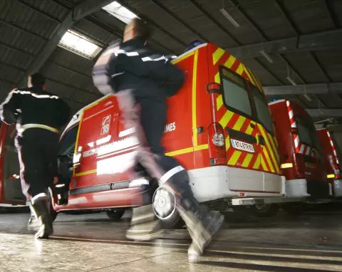Lemonde24Fr's tweet photo. ⬛️ Pendant le transfert d'un #enfant vers l'hôpital #Lenval, des #sapeurs_pompiers ont été #agressés par un conducteur à #Nice. L'incident s'est déroulé le vendredi 15 mars sur l'avenue #Gloria. Une #plainte est prévue de la part des pompiers concernés. https://t.co/kLzBXvRdvt