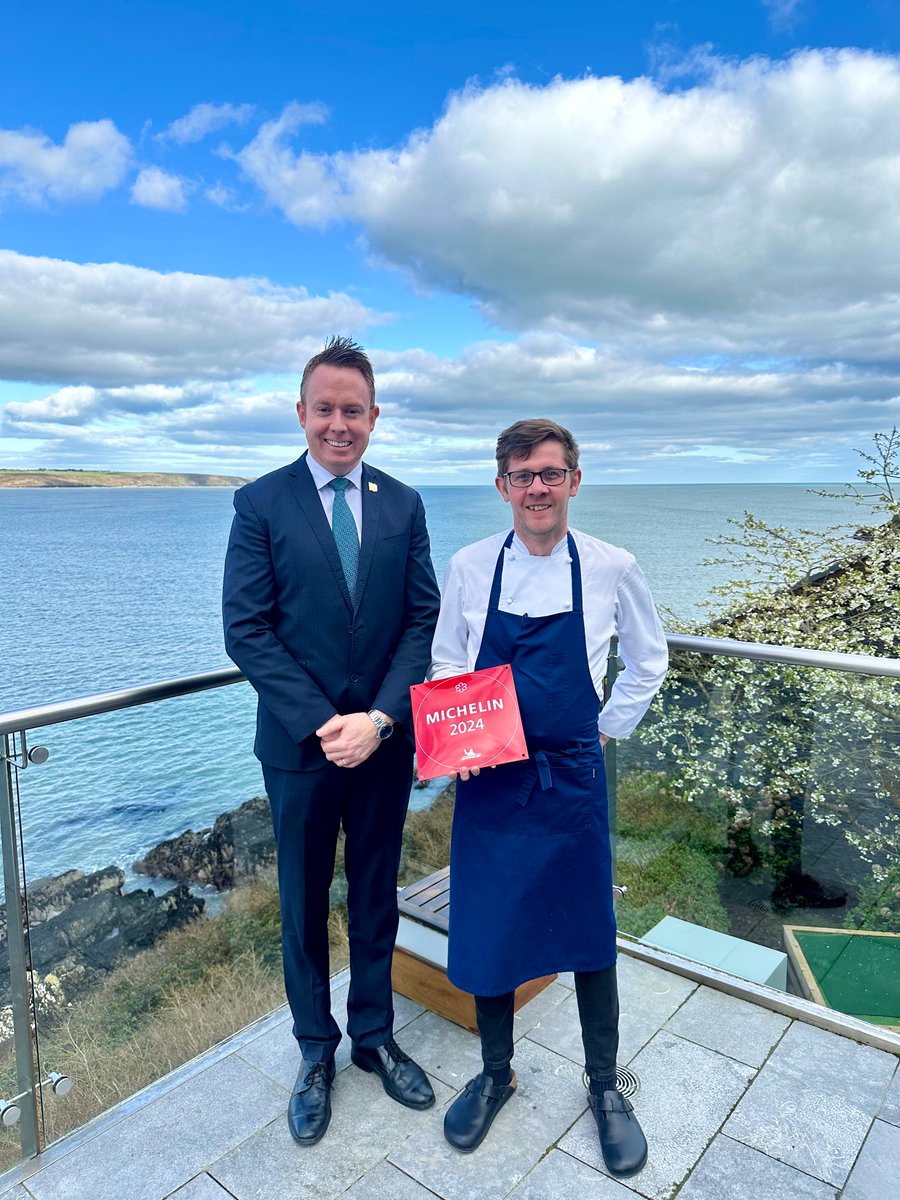 Cliff House Hotel tweet media