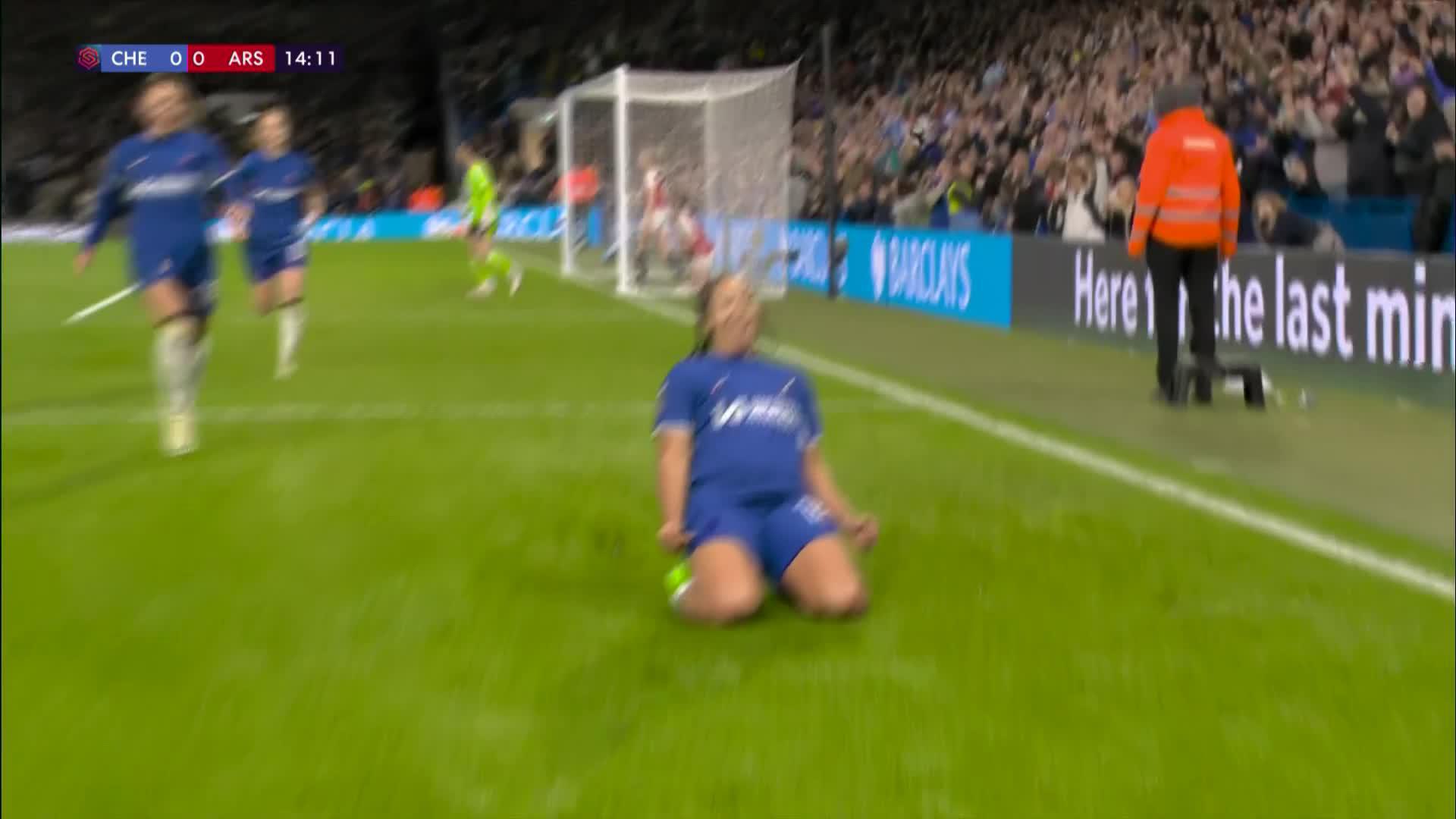 LAUREN JAMES IS TOO POWERFUL 😤SHE OPENS THE SCORING AT STAMFORD BRIDGE 🔵