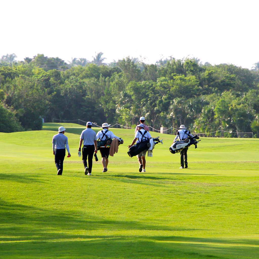 The #BUPAChampionship is COMING 🙌 You can choose access the course and Fan Zone, immersing you in the excitement of golf, or opt for the VIP Zone, with food and beverages. So, what's your pick? ⛳☀️ 🗓️ March 21-24, 2024 📍 Tulum 🎟️ pgarivieramaya-bupatour.com @GoCaribeMex