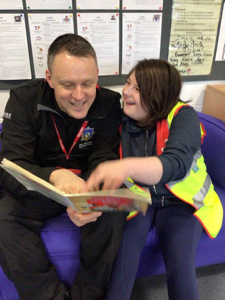 Fairfieldstweet's tweet photo. We had Asif and Matthew in the Podcast studio today representing @WYFRS for our careers special episode.The students had some ‘burning’ questions to ask!They really were on ‘fire’ 😀.Matthew even took some time out to read a story to Amy. Love the interaction! @NationalCareers https://t.co/br5cJbmALD