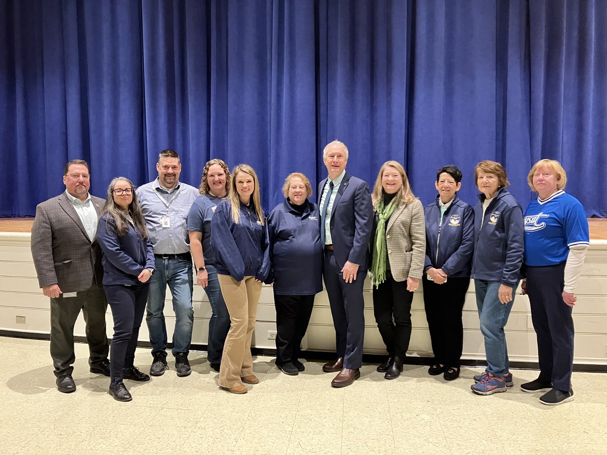 coachcant's tweet photo. Thank you @SenSeanRyan @McMahonforNYS @140thBill @JonRivera149 for standing with us for the funding our schools need. #PublicSchoolsUniteUs @MelindaJPerson @MichelleLicht @WTA_Union @nysut @mspetter @NYSUTWNY @LouisaPacheco @enickirichards https://t.co/WwtPLw3pJu