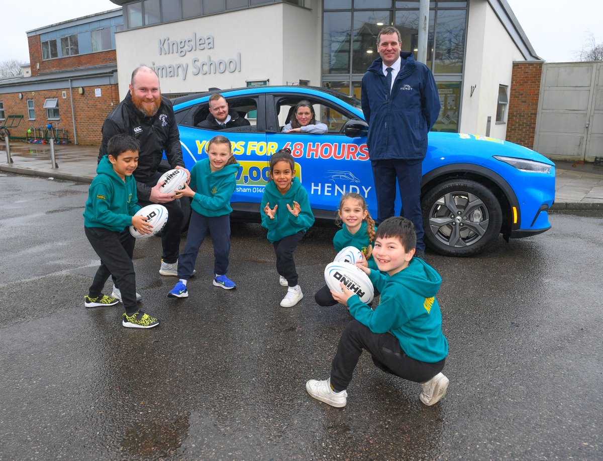 🏉 We are excited to be expanding our relationship further with Horsham Rugby Club! 😊 Hendy Mazda Horsham and Hendy Ford Horsham will regularly be providing the use of vehicles to the clubs Community Outreach Officer so he can visit local schools.