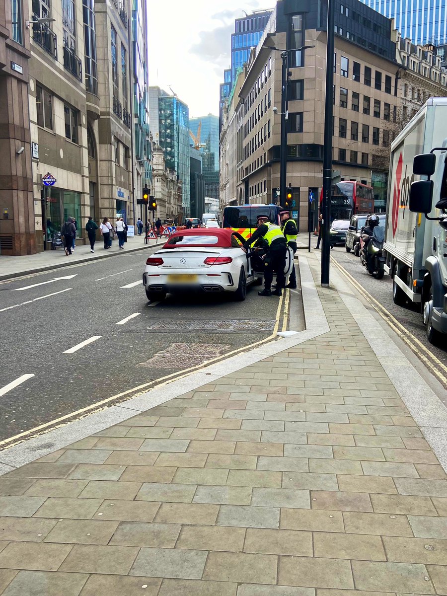 Some great joint working today between @DC_Police and @CityPolice with their specially trained #ProjectServator teams at #StPaulsCathedral #London