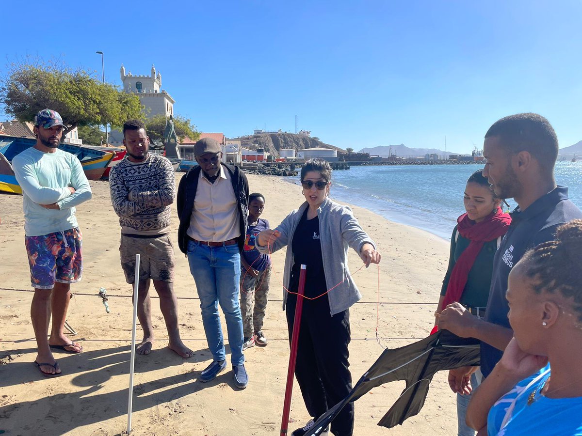 #Bycatch of marine megafauna is a key priority for @BirdLifeMarine programme. @BirdLifeAfrica marine team and @spea_birdlife just conducted, in Cabo Verde, a training on Safe release & bycatch mitigation techniques for partners and the Guardians of the Sea.