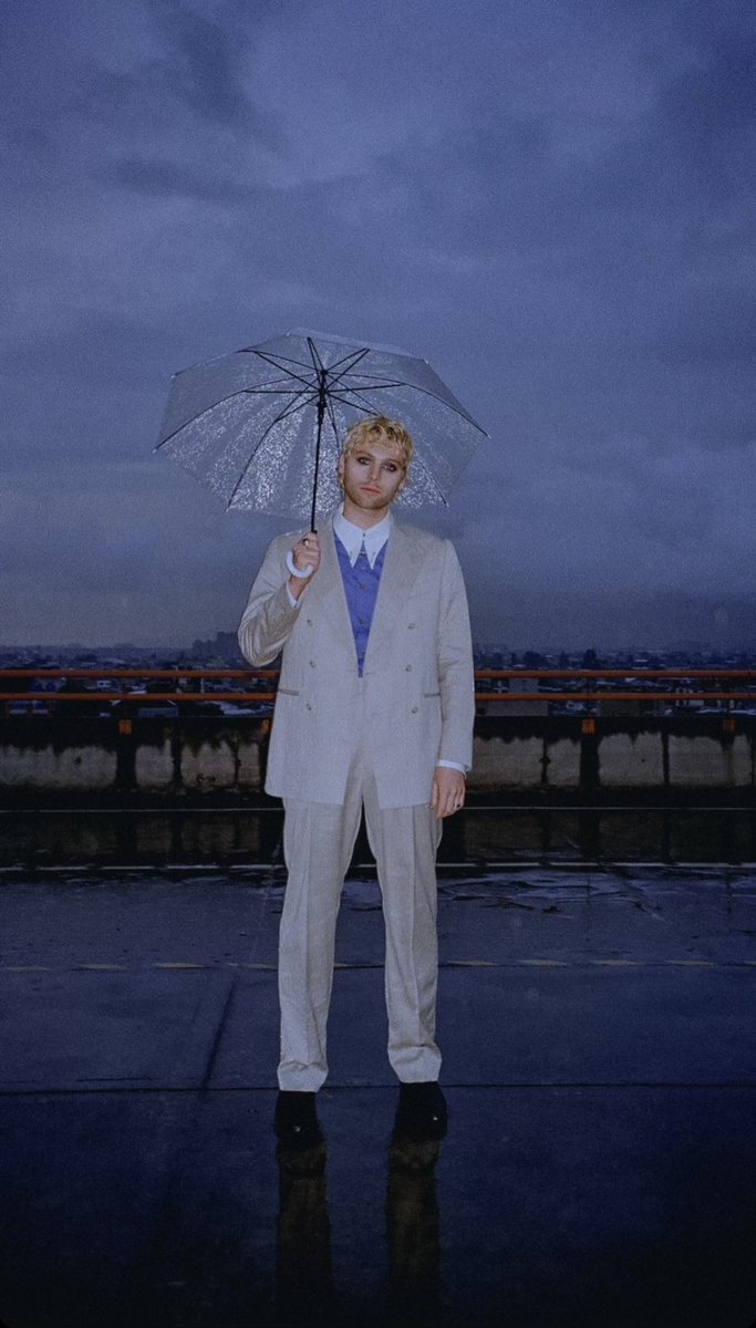 THE5SOSHQ's tweet image. 📲 Luke on IG stories! (1/2)