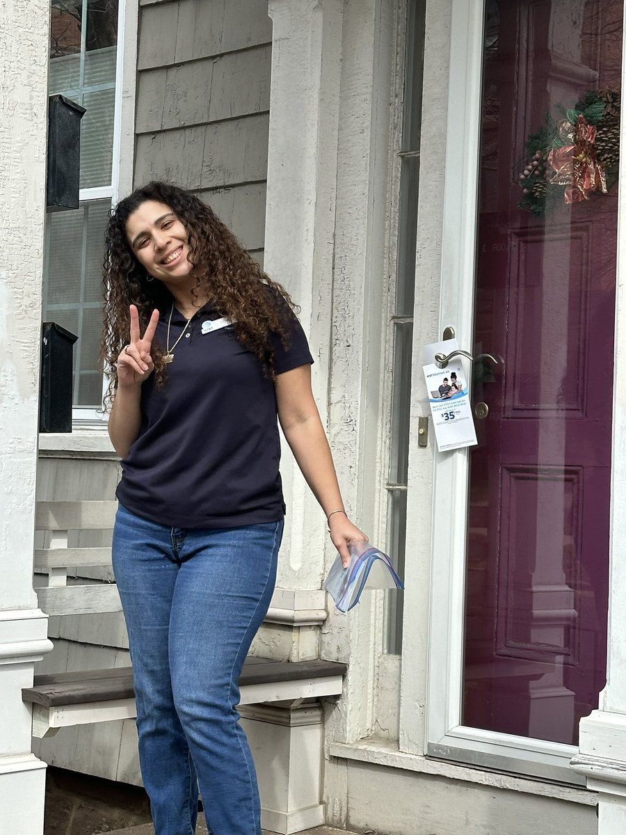 Cristal02396877's tweet photo. Att Middletown Letting the Locals know about the NEW WIFI in Town !!!! #AIA #attprime #attprimemiddletown https://t.co/EKReEXLQsh