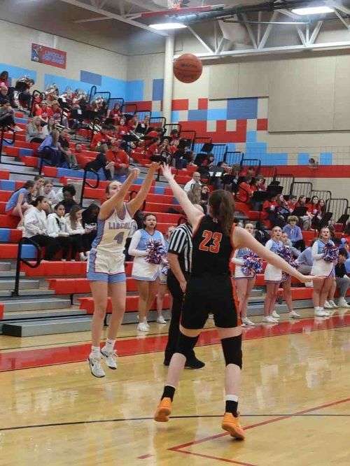 Emerson_Rob4's tweet photo. Freshmen year in the books.  Time to get back to work to be better and stronger for next year! @LHS_GirlsBBall @warwickworkouts https://t.co/9BYBsc0PMv