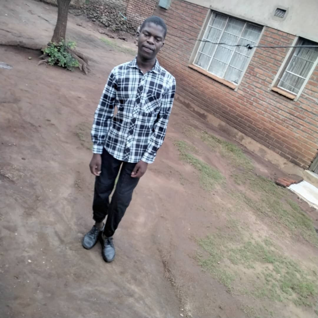 Dmantronik265's tweet photo. Missing boy.Praise Mussan Gondwe went missing yesterday at 9pm,in Machinjiri area 5,he studies at SOS children's village primary school.Anyone who sees him should call the police in Machinjiri area 5 or any Police nearby or call this
0888931923
0999454549

Please Kindly Repost🙏🏽 https://t.co/76g0IrrJrG