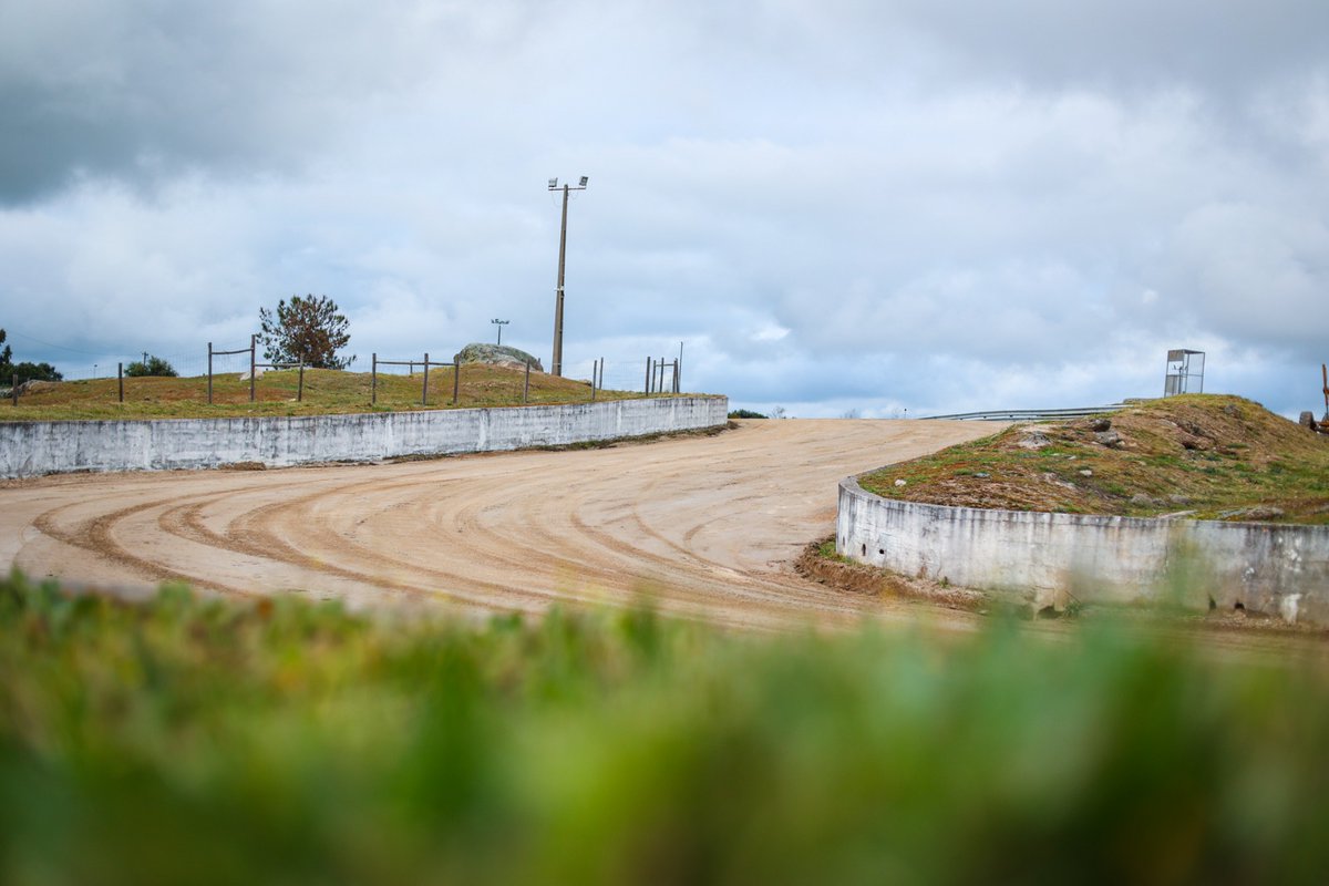 CERX_RFEDA's tweet photo. Primeras impresiones 🤩🤩

Verificaciones ✅️

¡Nos aguarda un gran #RXWeekend con la @escuderiacb 🇵🇹 para arrancar la temporada! 

Mañana... 🔥🔥

📸 @ccasimiro_photo

#CERXLoterías #CERX #Rallycross https://t.co/OqFylZfDEI