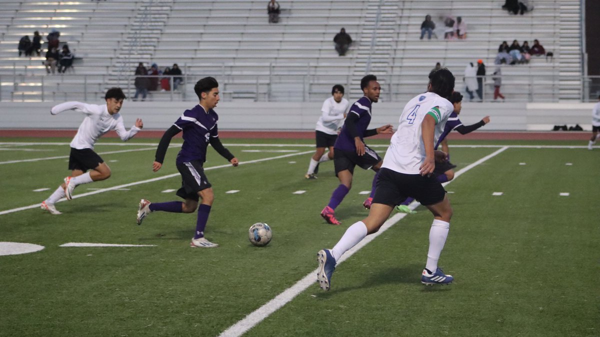 Edwin_Nieto16's tweet photo. Ball is life ⚽️ https://t.co/O6CCz9LKuI