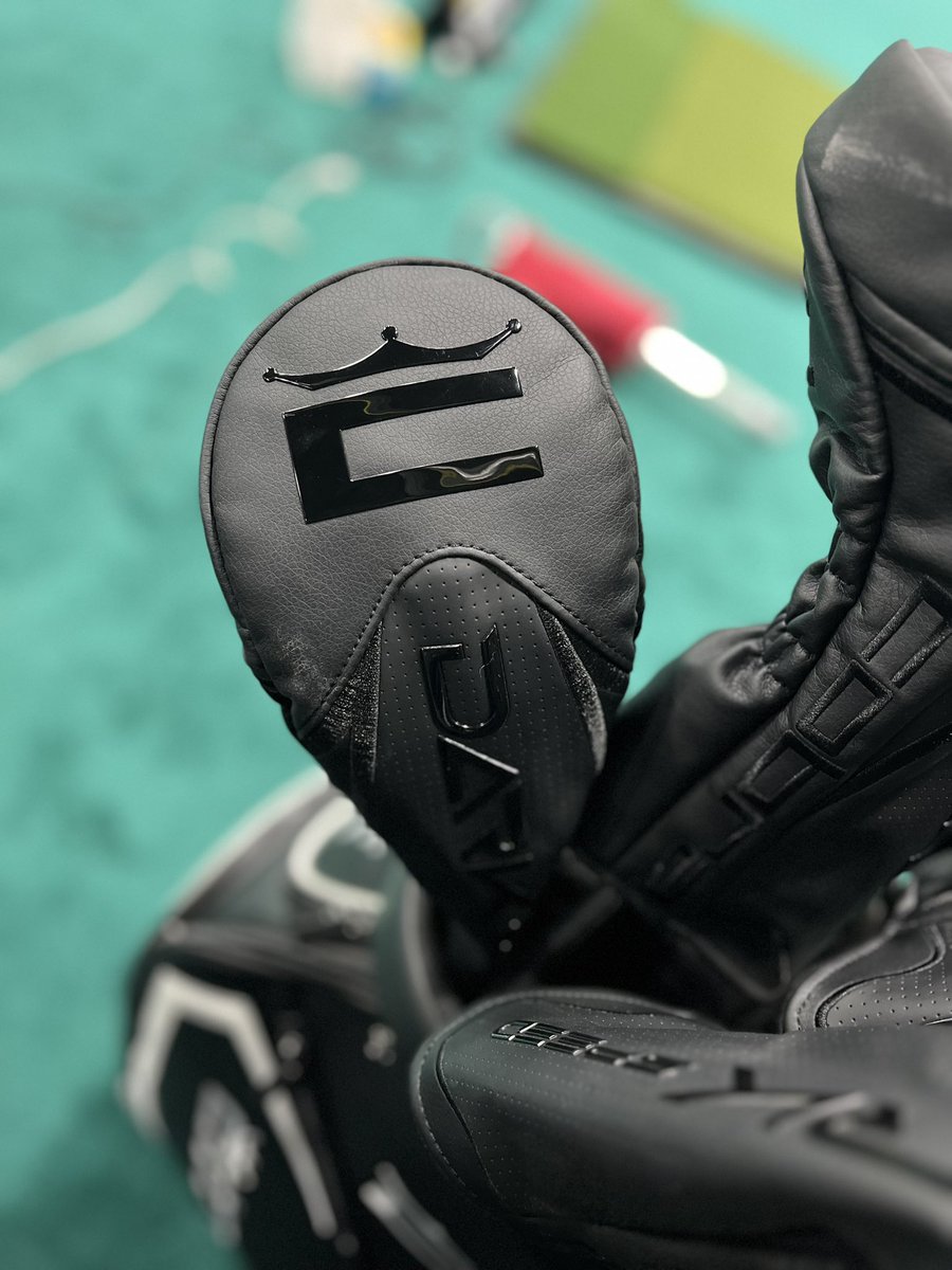 Aaron Vickers tweet media