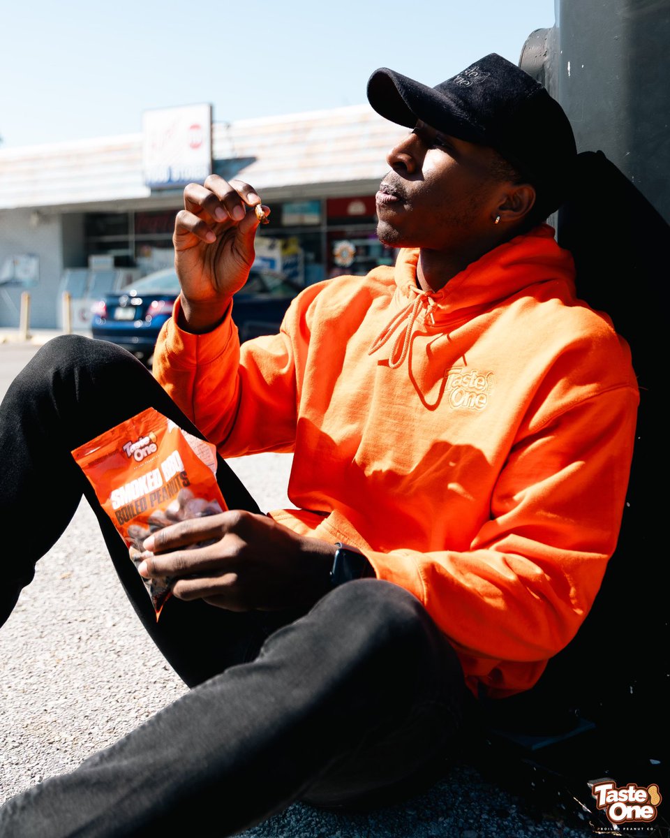 TasteoneBP's tweet photo. Taste One keep the colors coming like new seasons.
🥜🥜🥜
Follow the Taste One Team:
🎥 @thehdcompany
📷 @bluesummersmedia
💻 @vl_graphics
#Tasteone #Boiledpeanut #Tasteoneboiledpeanut🥜 #photoshoot #florida #blackowned #BBQ #PolkCounty #Lifestyle https://t.co/pJ8E8Icbc4