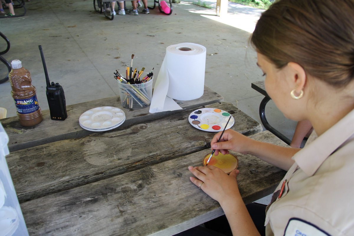 📣 JOB ALERT Killbear's Discovery Program is looking for a Park Ambassador! Are you a highly motivated, collaborative individual who is passionate about nature and Parks and would excel in a leadership role on our team? Please #apply by March 27: bit.ly/3SWoY3Y 🏕️