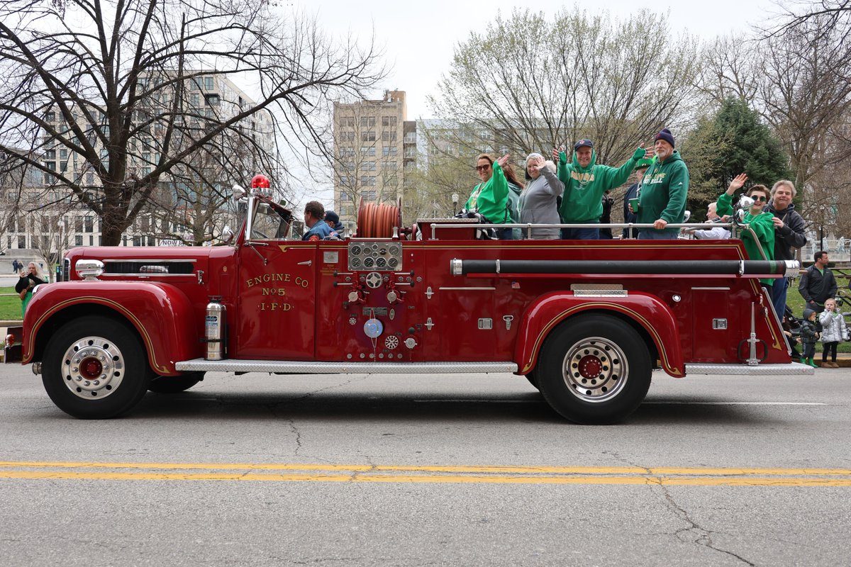 IFD_NEWS's tweet photo. #IFD #IndyStPats Parade 2024 ☘️☘️☘️
#IAFFLocal416 #PFFUI #IndyPSPD #IMPD #MCSO #HoosierLottery #DowntownIndyInc https://t.co/V71QN3Mraw