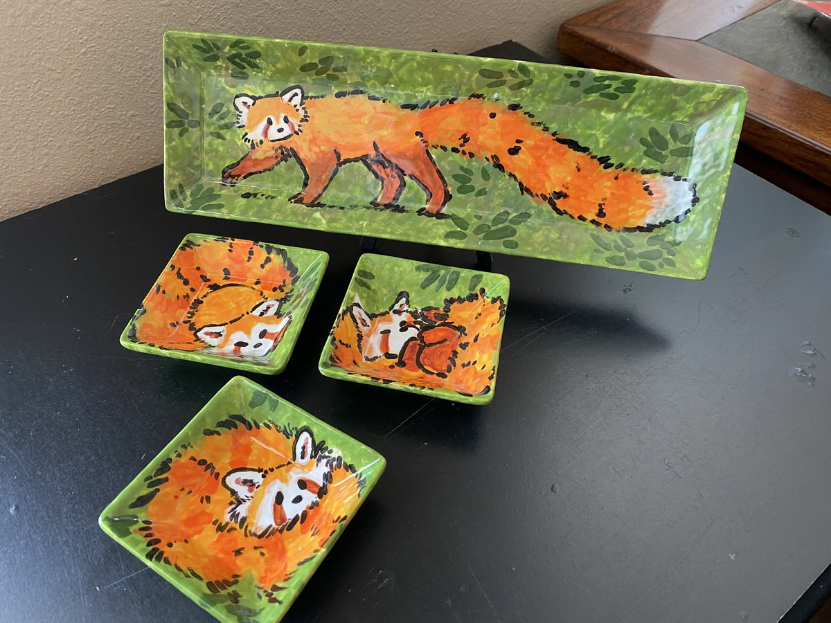 This is a hand painted sushi set auction! Starting at $35 plus shipping. I am also open to a custom one of an animal or fursona of your choosing! 🐼 Reply to the SB comment below to bid