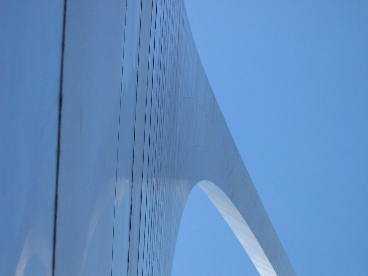 visitall50's tweet photo. The Gateway to the West in St. Louis, Missouri https://t.co/tBT5J3rTmK