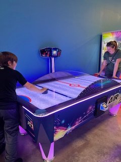 In March, our Military Kids Club hosted their second Family Meet Up at Play-a-Round. Families had a wonderful time playing arcade games, putt putt, and racing around the Go Cart track while making connections with other Seaford Military Families!